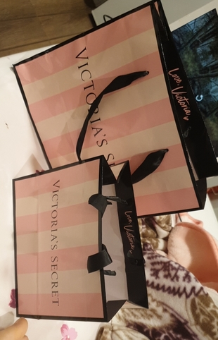 victoria secret Poseti orta ve kucuk boyu ile