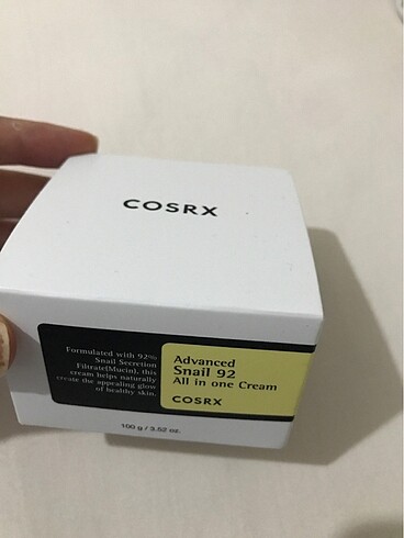 Cosrx salyangoz özlü nemlendirici krem
