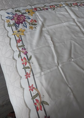 Nakışlı Beyaz Masa Örtüsü - Görsel 6