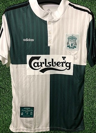 Liverpool carlsberg forması