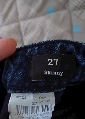 27 Beden Kadın Koyu Mavi Düğmeli Normal Kesim Denim Jean