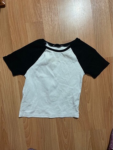Siyah beyaz tshirt