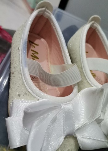 Beyaz Fiyonk Detaylı Kız Babet - Görsel 3