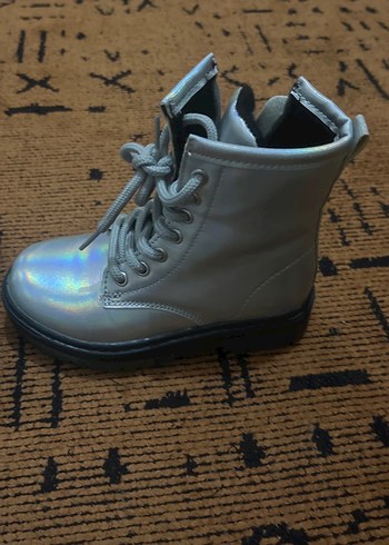 Kızlar İçin Bağcıklı Gri Rugan Bot - Görsel 3