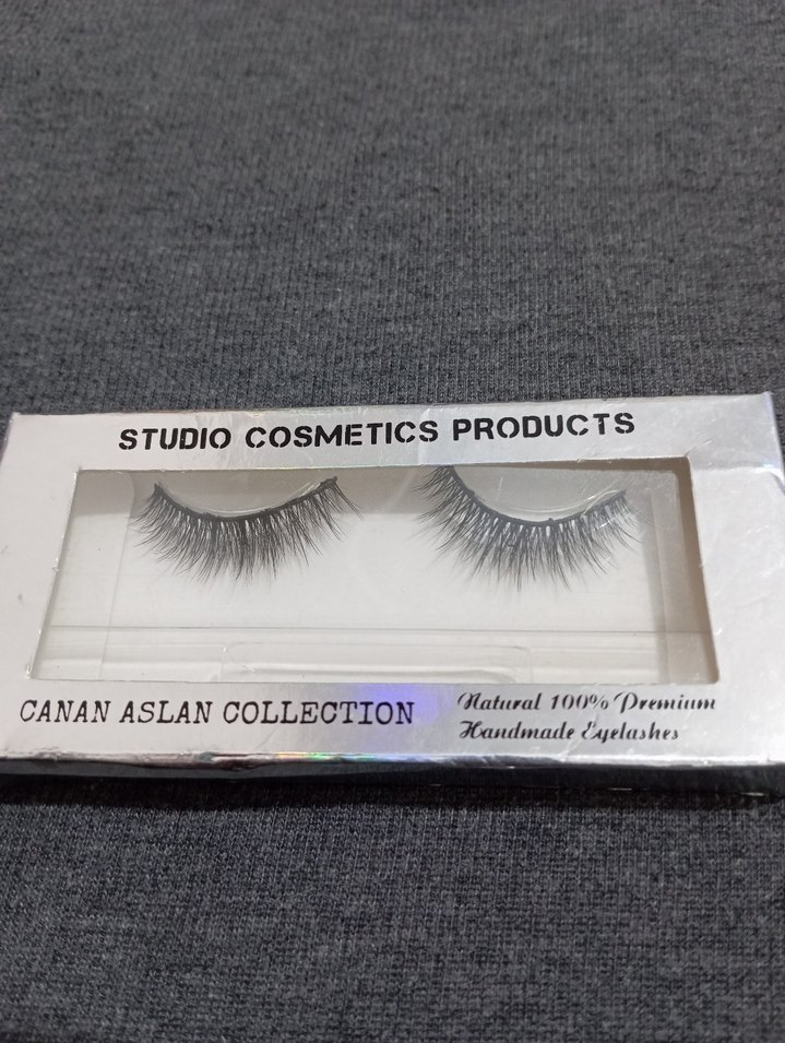 Canan Aslan Gri Takma Kirpik - Görsel 2