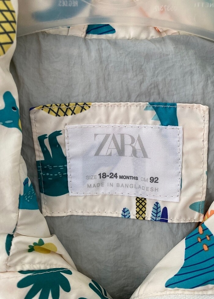 Zara Çocuk Yağmurluk - Görsel 3