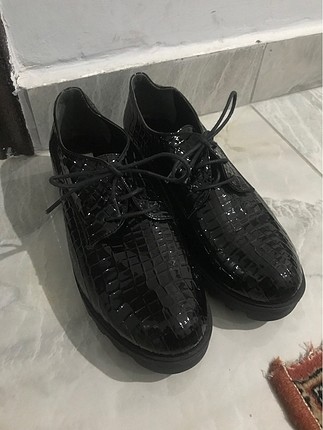 yaya rugan bağcıklı ayakkabı
