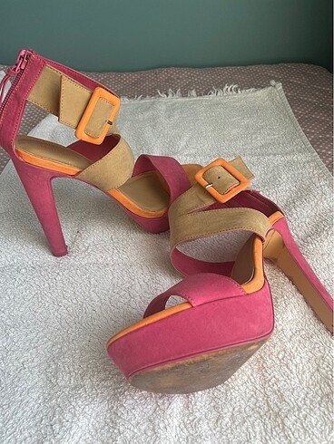 bershka topuklu - Görsel 3