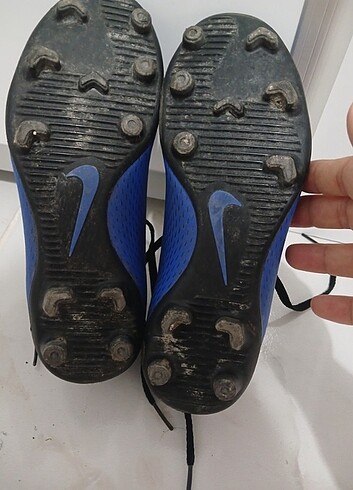 35 Beden Nike erkek çocuk krampon