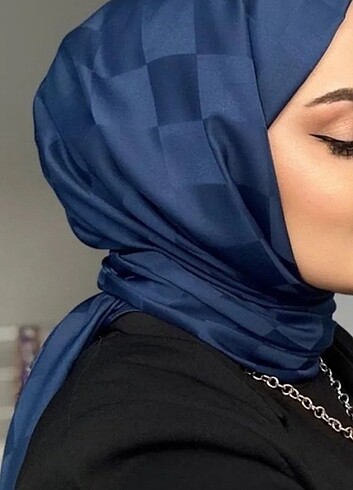 Dama desen eşarp 