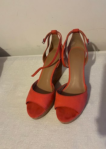 H&M Süet Dolgu Topuklu Ayakkabı