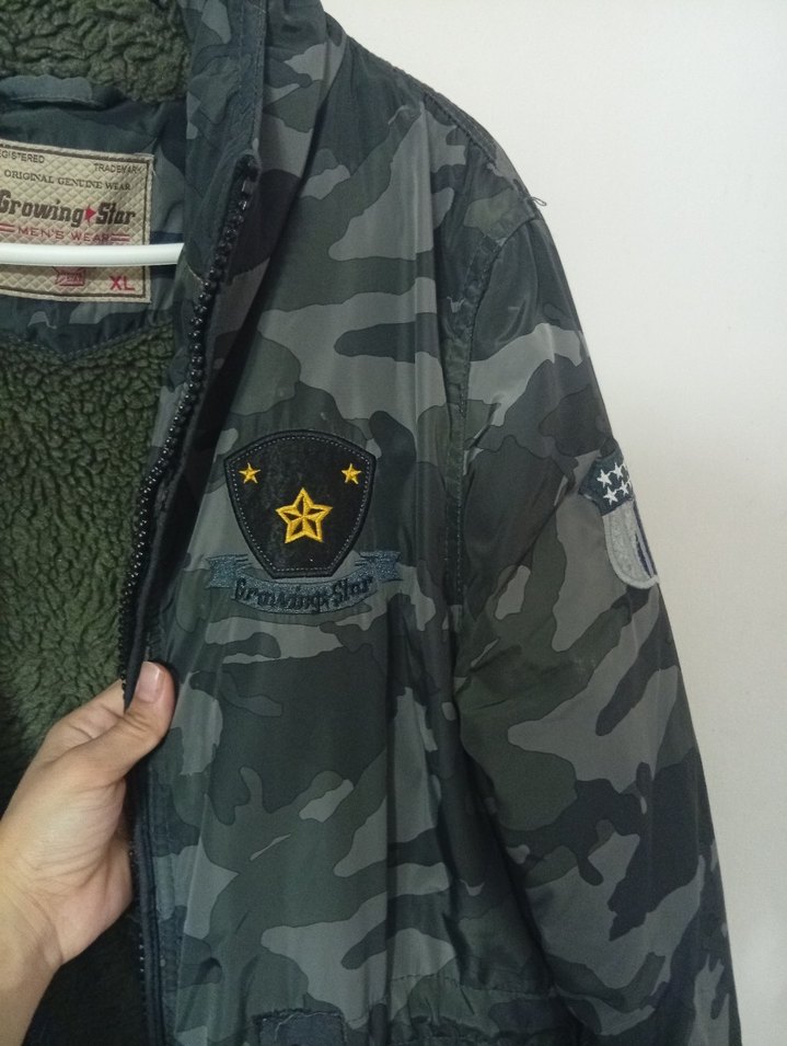 Kapüşonlu Kamuflaj Desenli Gri Kadın Mont - Görsel 2