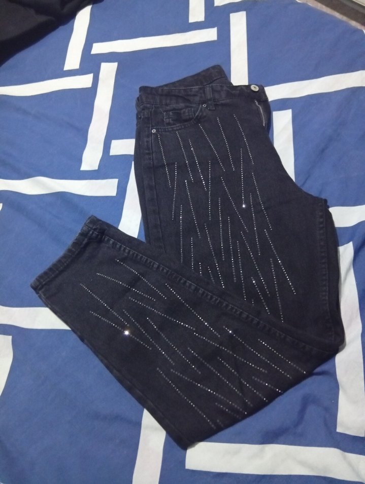 Siyah Payet İşlemeli Kadın Kot Pantolon - Görsel 2