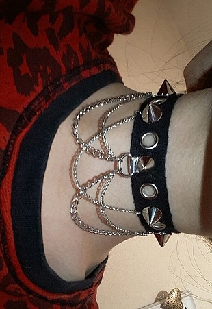 Dikenli punk choker