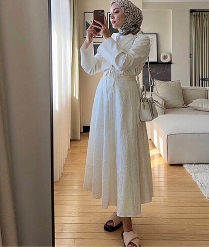 Zara Krem Renk Nakışlı Etek