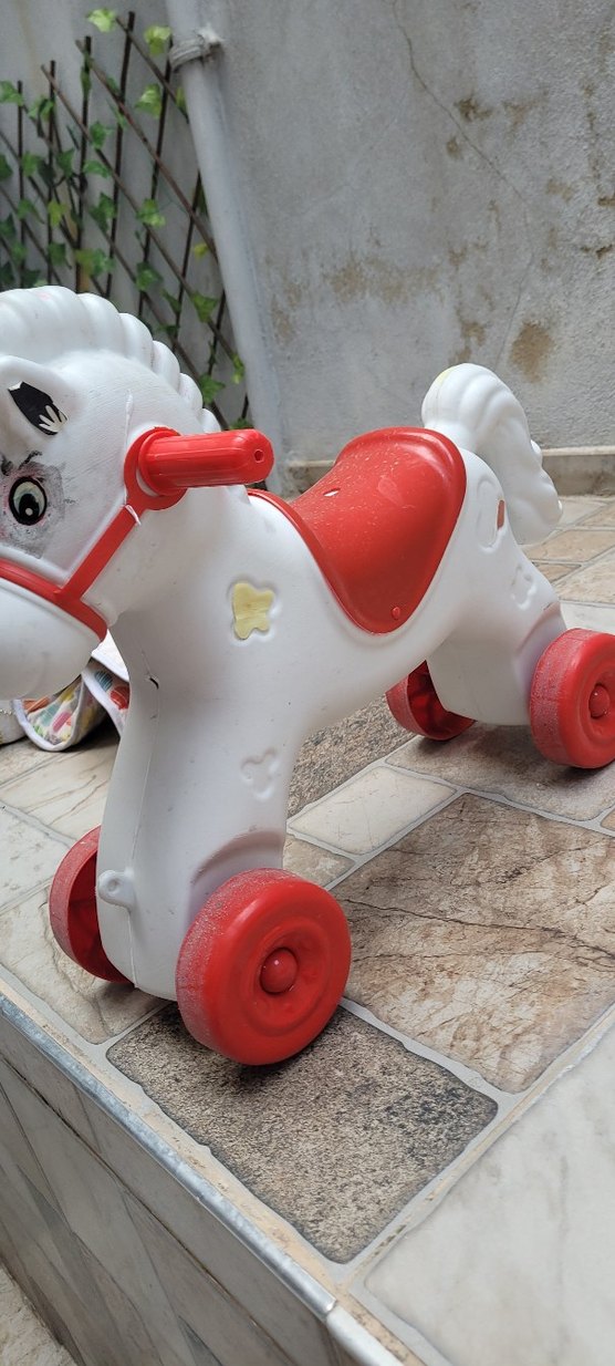 Renkli Beyaz Çocuk ati - Görsel 2