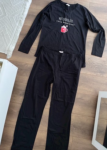 xl Beden Penti siyah pijama takımı