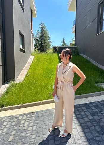38 Beden Kemerli Bej Kolsuz Tulum