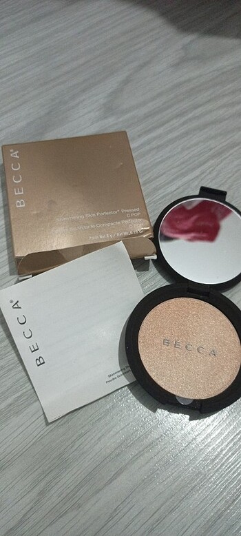 Becca highlighter 
