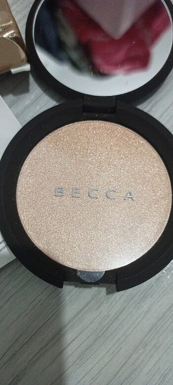 Becca Becca highlighter 