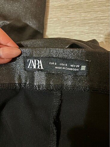 Zara Zara siyah parlak pantolon
