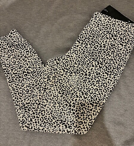 Zara leopar pantolon