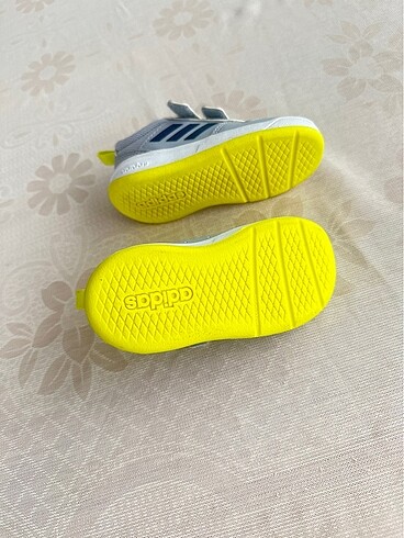 22 Beden gri Renk Adidas bebek spor ayakkabısı