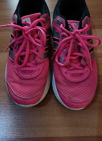 Adidas ayakkabı