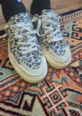 Zara Leopar Desenli Beyaz Sneaker Zara 40 Numara
