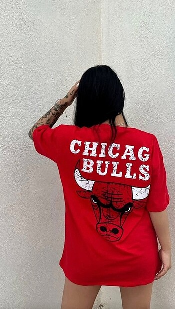 Trendyol & Milla Kırmızı Chicago Bulls Oversize Tshirt