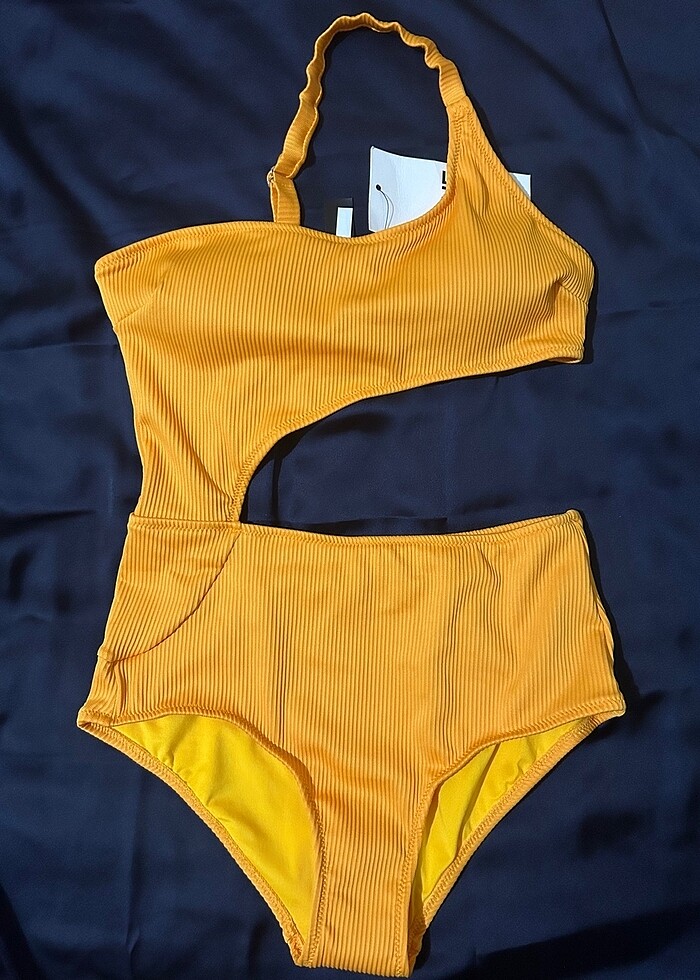 Cut - Out Sarı mayo - Görsel 2