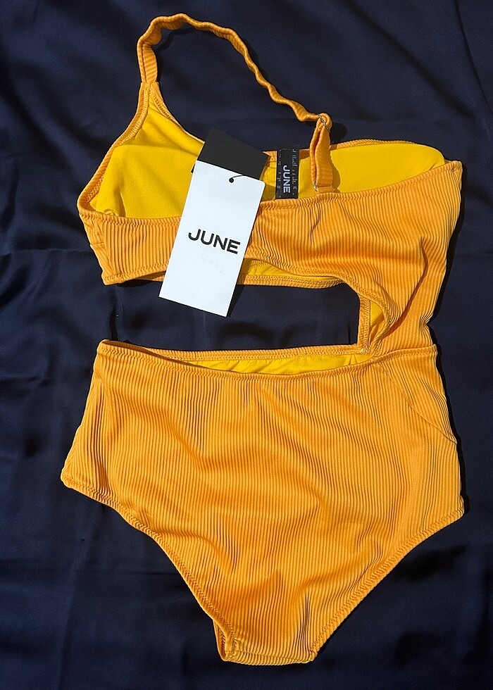 Cut - Out Sarı mayo - Görsel 3