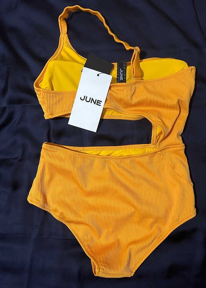 Cut - Out Sarı mayo - Görsel 4