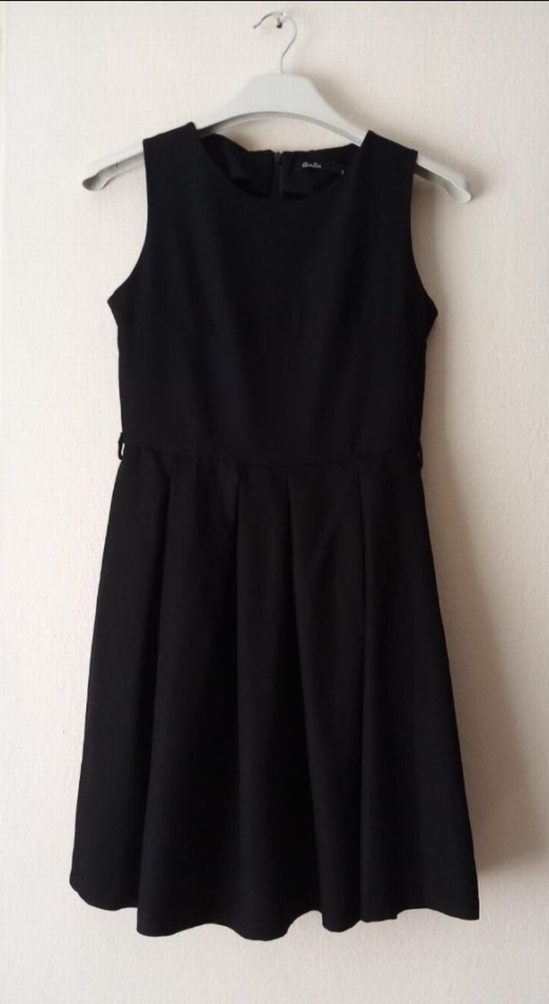 Siyah Yüksek Yakalı Kolsuz Midi Elbise - Görsel 4