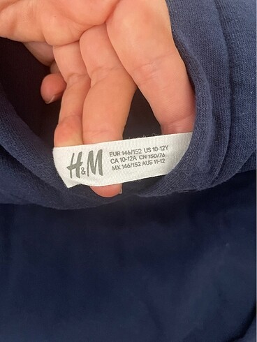 10 Yaş Beden Kapüşonlu baskılı H&M sweat