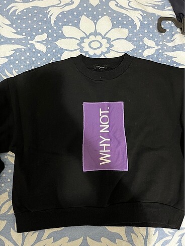 sweatshirt