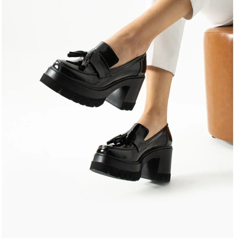 Kadın Siyah Parlak Püsküllü Platform Topuklu - Görsel 2