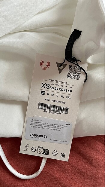 xs Beden beyaz Renk Zara saten elbise