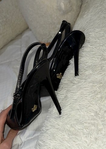 Siyah Rugan Tokalı Stiletto Topuklu Ayakkabı - Görsel 5