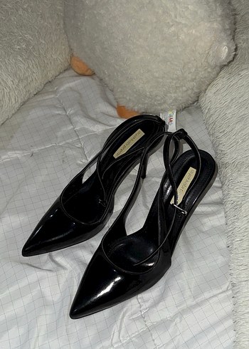 Siyah Rugan Tokalı Stiletto Topuklu Ayakkabı - Görsel 3