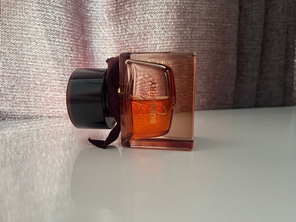 My Burberry Black 50 ml EDP - Görsel 3