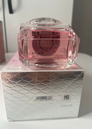 Versace Bright Crystal Kadın Parfümü 90 ml - Görsel 4
