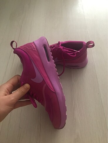 36,5 Beden Nike air max thea