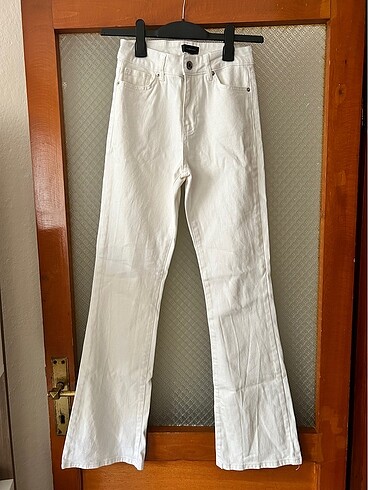 27 Beden beyaz Renk Fabrika Kırık Beyaz Kadın Flare Düz Denim Pantolon F5SL-PNT0417