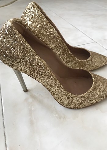 Altın Renk Parlak Stiletto Gelin Ayakkabısı