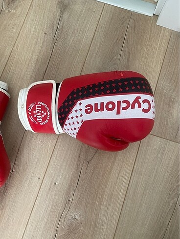  kick boks eldiveni