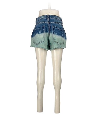 34 Beden Pull and Bear Mini Şort %70 İndirimli.