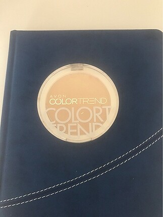 Avon color trend ligt pudra