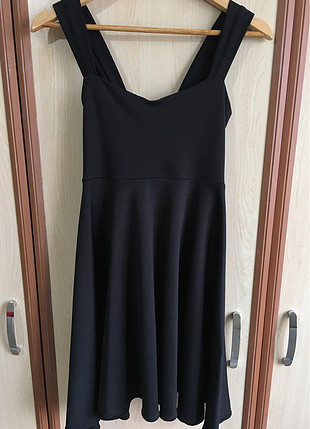 Siyah dalgıç kumaş elbise