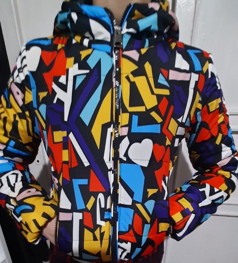 Renkli Pop Art Desenli Mini Kadın Mont - Görsel 3